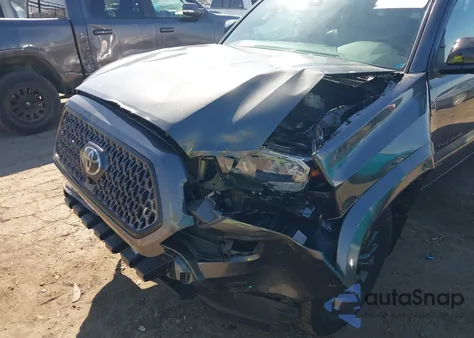 2023 Toyota Tacoma Double Cab/Ltd z USA, uszkodzony, nr VIN 3TYGZ5AN3PT112380